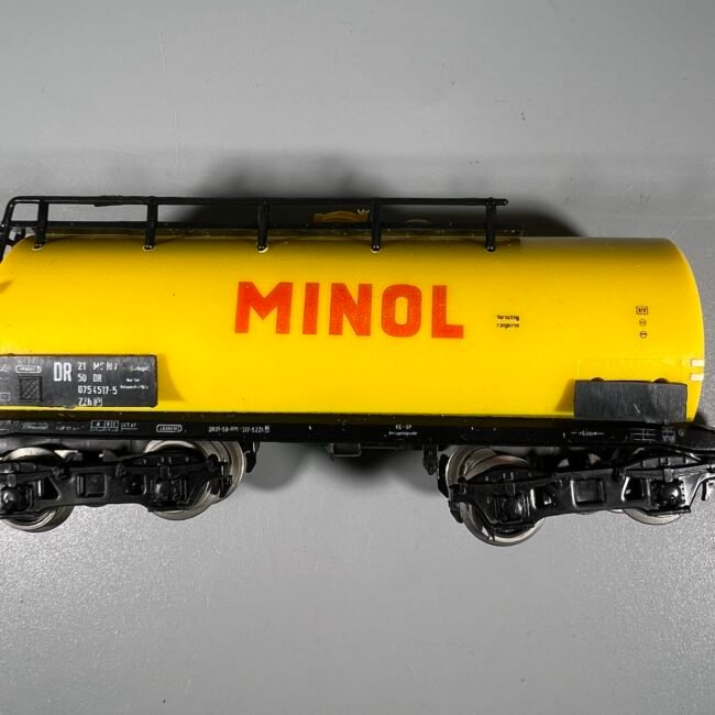 Traukinukas-vagonas-kuro-Minol-Pik-vokiskas205.jpg