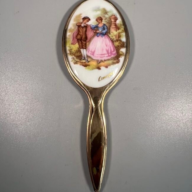 Veidrodelis-porcelianinis-Limoges-prancuziskas201.jpg Veidrodelis-porcelianinis-Limoges-prancuziskas201.jpg