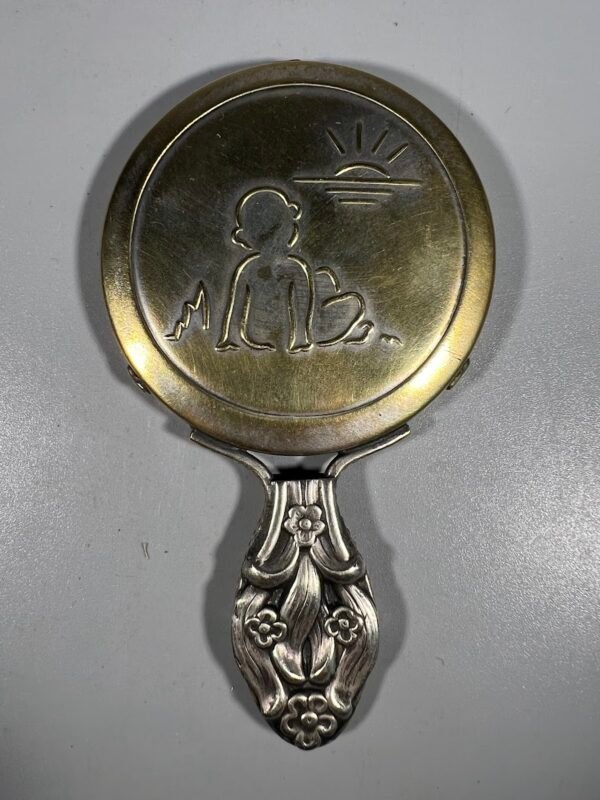 Veidrodėlis antikvarinis, Art Deco stiliaus, rankinis, Vaiko ir saulės motyvais. Kaina 28