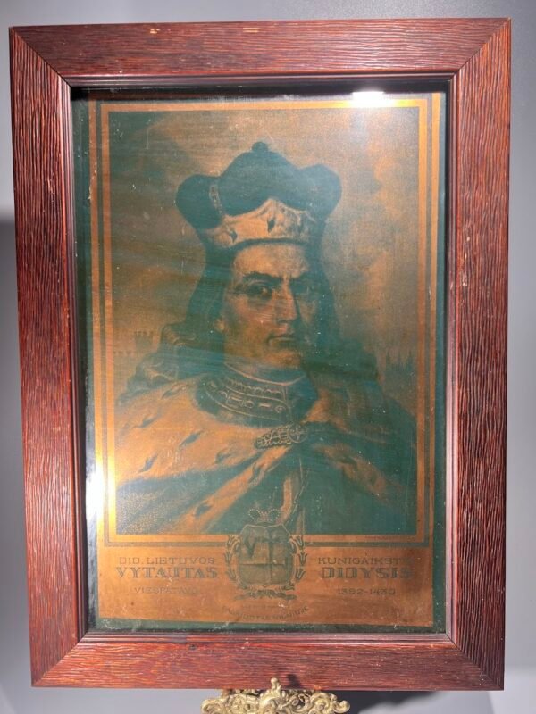 Vytauto Didžiojo litografija, atspausdinta ant skardos lakšto antikvariniame mediniame rėmelyje su stiklu. Adomas Varnas. Kaina 178
