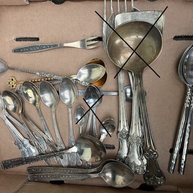 Yra20parduotu.jpg Yra20parduotu.jpg