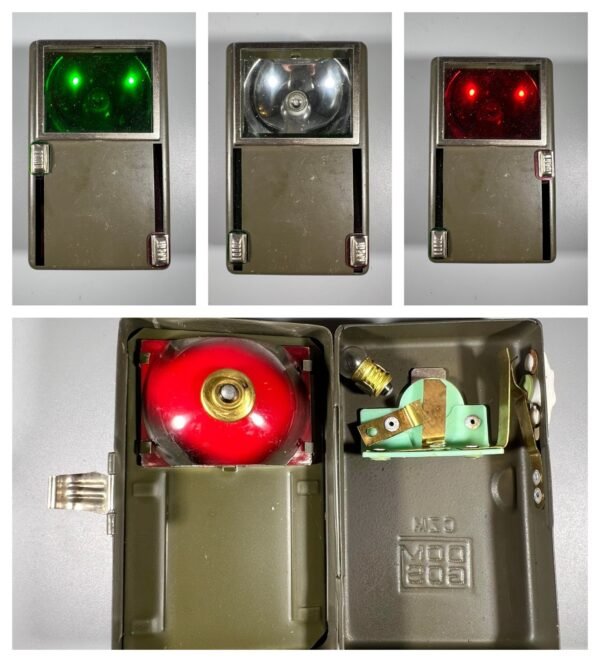 Žibintuvėlis kariškas signalinis, žalio ir raudono stiklo filtrais Šaltojo karo laikų. Nenaudotas. Kaina 23