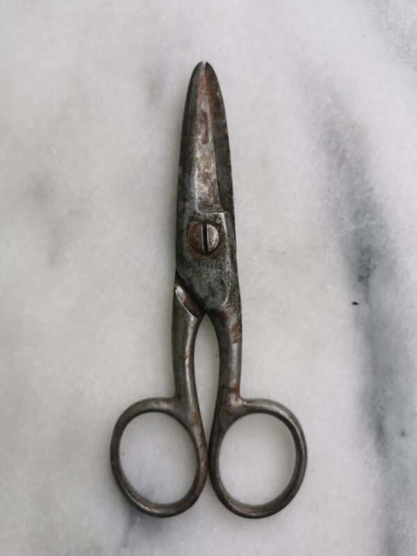 Žirklės antikvarinės. Kaina 8