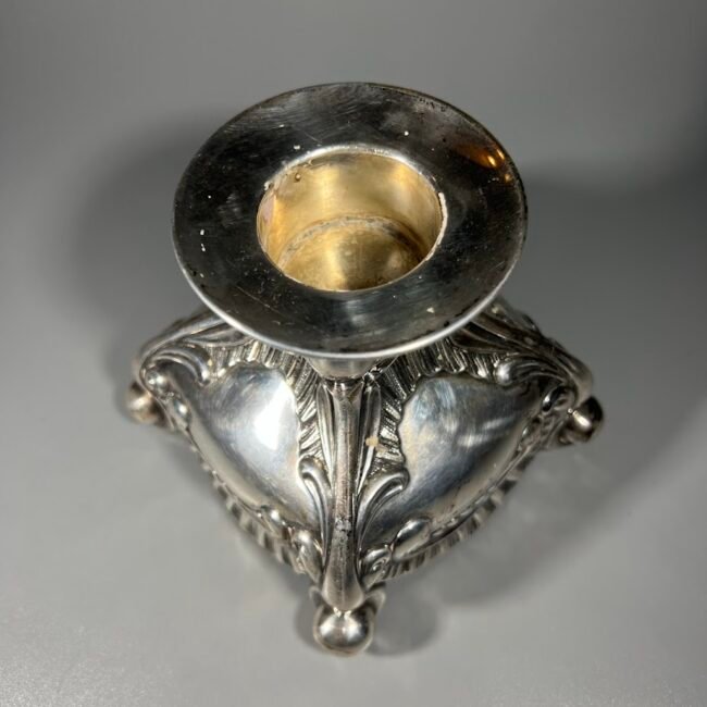 Zvakide-sidabruota-sokoko-stiliaus203.jpg Zvakide-sidabruota-sokoko-stiliaus203.jpg