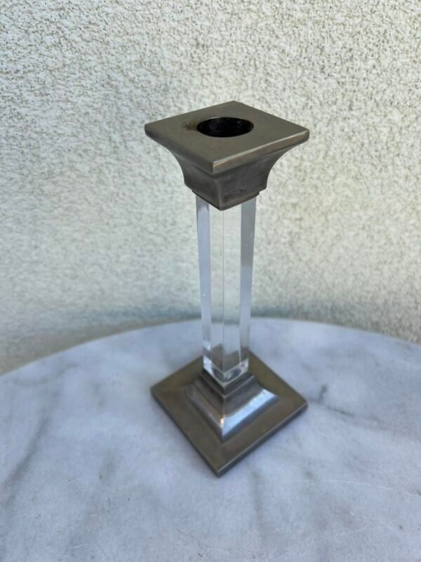 Žvakidė vintažinė alavo, organinio stiklo. Kaina 18