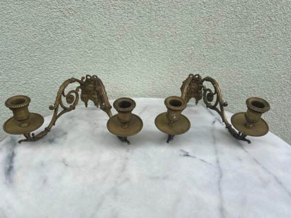 Žvakidės sieninės, pianino bronzinės antikvarinės prancūziškos L. Pinet, Paris. 2 vnt. Kaina 167 už abi