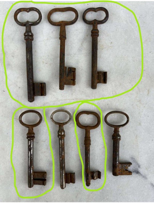 Raktas, raktai antikvariniai LIKO 2 vnt. PARDUOTI apibraukti raktai. Kaina po 12.