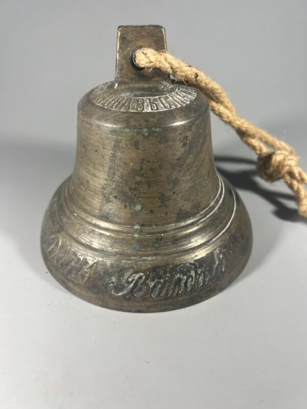 Varpelis carinės Rusijos imperijos laikų ДАРЬ ВАЛДАЯ, ЗАВ. Е. КЛЮКОВА ВЪ С ПУРЕXЪ НИЖ. Н. Neskilęs, netrūkęs. Svoris 520 gr. Kaina 96