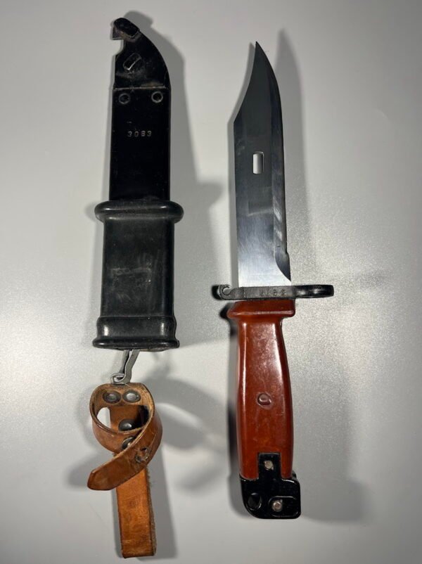 Durtuvas su makštim, dėklu Bayonet AKM, lenkiškas AKM II tipo (6H4 modelio). 1970-1990 m. Kaina 93