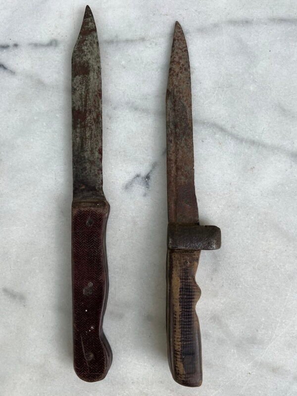 Durklas, peilis, antikvarinis. 2 vnt. Kaina po 16