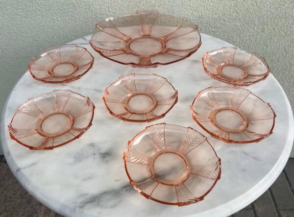 Desertų, vaisių serviravimo rinkinys, antikvarinis, tarpukario laikų, Art Deco stiliaus, rožinio stiklo. Kaina 73 už viską.