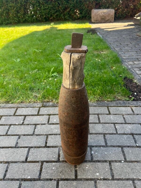 Priekalas savadarbis - tuščia artilerijos sviedinio gilzė, tūta, antikvarinė, I PK laikų. Kaina 158