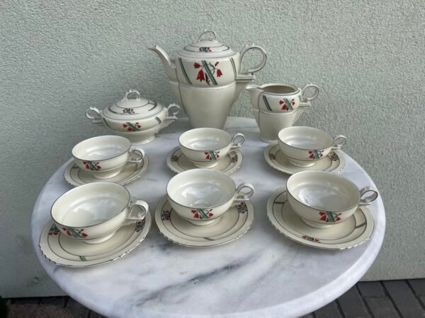 Servizas porcelianinis, antikvarinis, Art Deco stiliaus, tarpukario laikų Gebrüder Benedikt AG, Dvory (Mayerhöfen), nuo 1932 m. Epiag koncerno dalis.1918-1939 m. Kaina 488