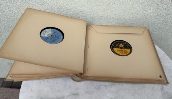 Autentiškas vintažinis, antikvarinis šelako plokštelių albumas (Su 12 vnt. 78 RPM gramofono įrašų)