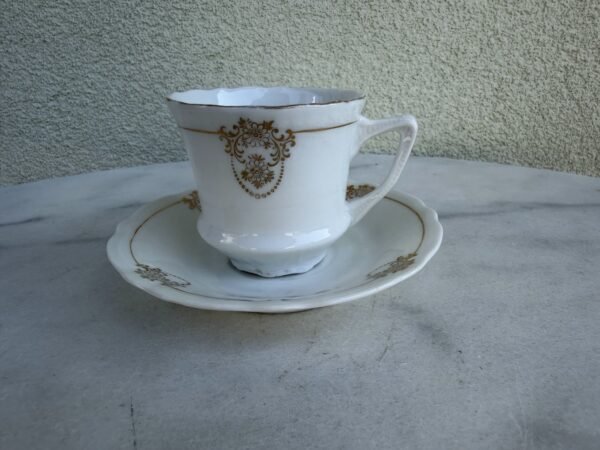 Antikvarinis porceliano kavos puodelis su lėkštute „Carl Tielsch C.T.“ (talpa 130 ml, XIX a. pabaiga, ~1875–1900 m.) 2 vnt., vnt. kaina 26