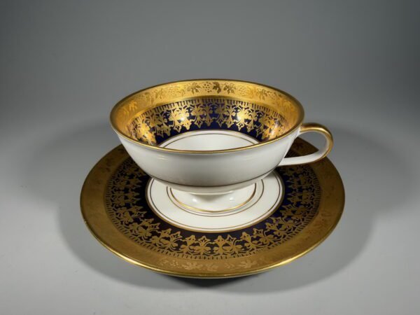 Kolekcinis Hutschenreuther Selb porceliano espresso puodelis su lėkštute (Kobaltas ir Auksas, 90 ml, 1939–1964 m.)