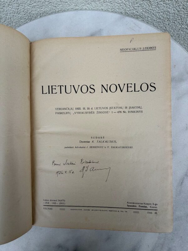 Knyga su unikaliu autografu „Lietuvos novelos“ (1935 m.) – Doc. K. Šalkausko dedikacija Štuthofo kaliniui M. Kriaučiūnui