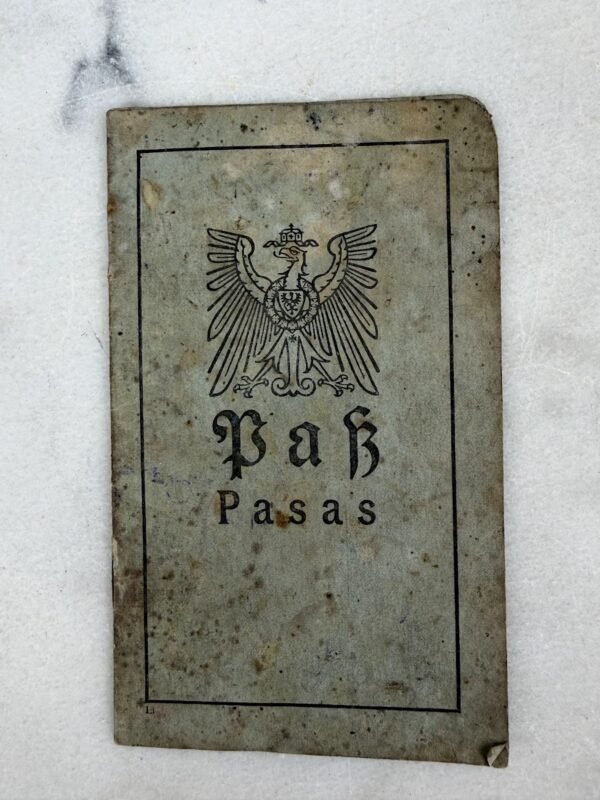 Retas 1916 m. vokiečių okupacinis „Oberost“ pasas (Vilkaviškio apskr., su nuotrauka ir antspaudais)