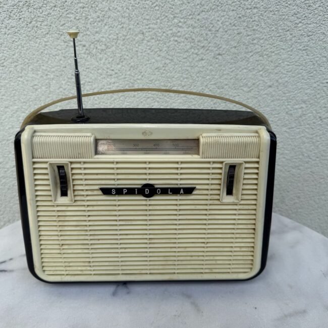pirmos-kartos-spidola-pmp-60-radijas-1960.jpg