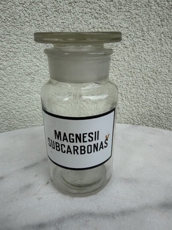 Vintažinis stiklinis vaistinės indas „Magnesii Subcarbonas“ (Aukštis 15 cm)