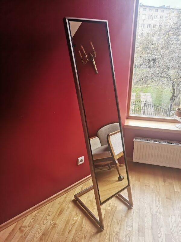 Modernus pastatomas grindų veidrodis su metaliniu rėmu (160x38 cm)