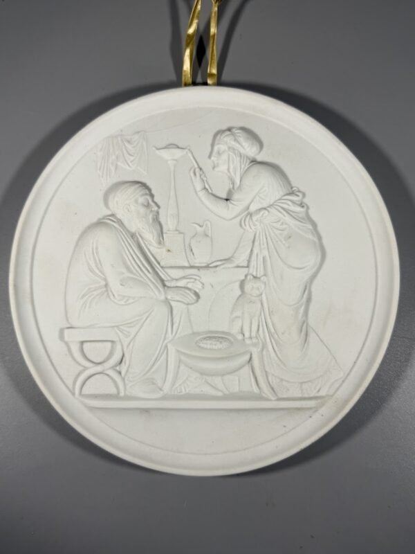 Biskvitinio porceliano sieninė plaketė „Žiema“ (Vinter) – Bing & Grøndahl, 14 cm