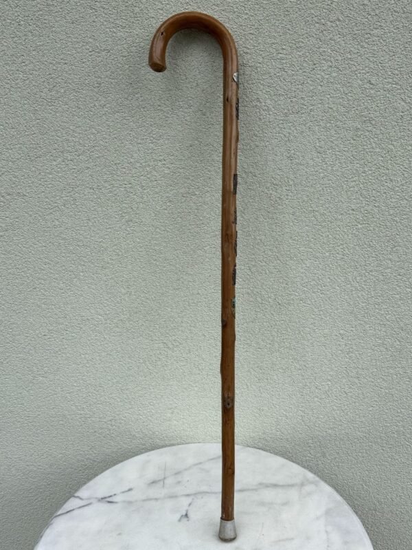 Vintažinė alpinė žygių lazda „Wanderstock“ su kolekciniais ženkliukais (91 cm)