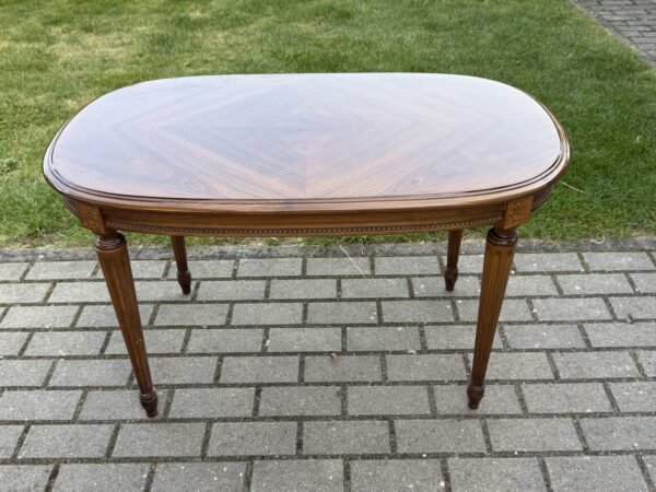 Vintažinis Gustavo (Gustavian) neoklasikinio stiliaus ovalus kavos staliukas (100 × 60 cm, h = 60 cm)