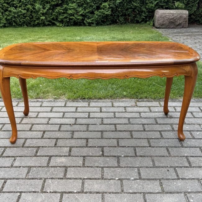 vintazinis-ovalus-kavos-staliukas-123cm.jpg