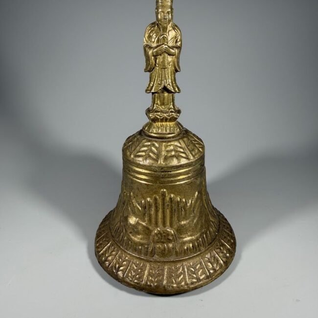 zalvarinis-rankinis-varpelis-ismincius-16cm.jpg