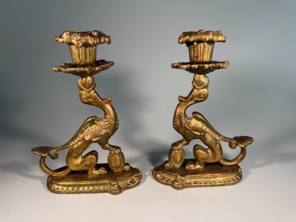 Vintažinė, antikvarinė žalvarinių žvakidžių pora Grifonai, Drakonai (2 vnt., aukštis 15 cm)